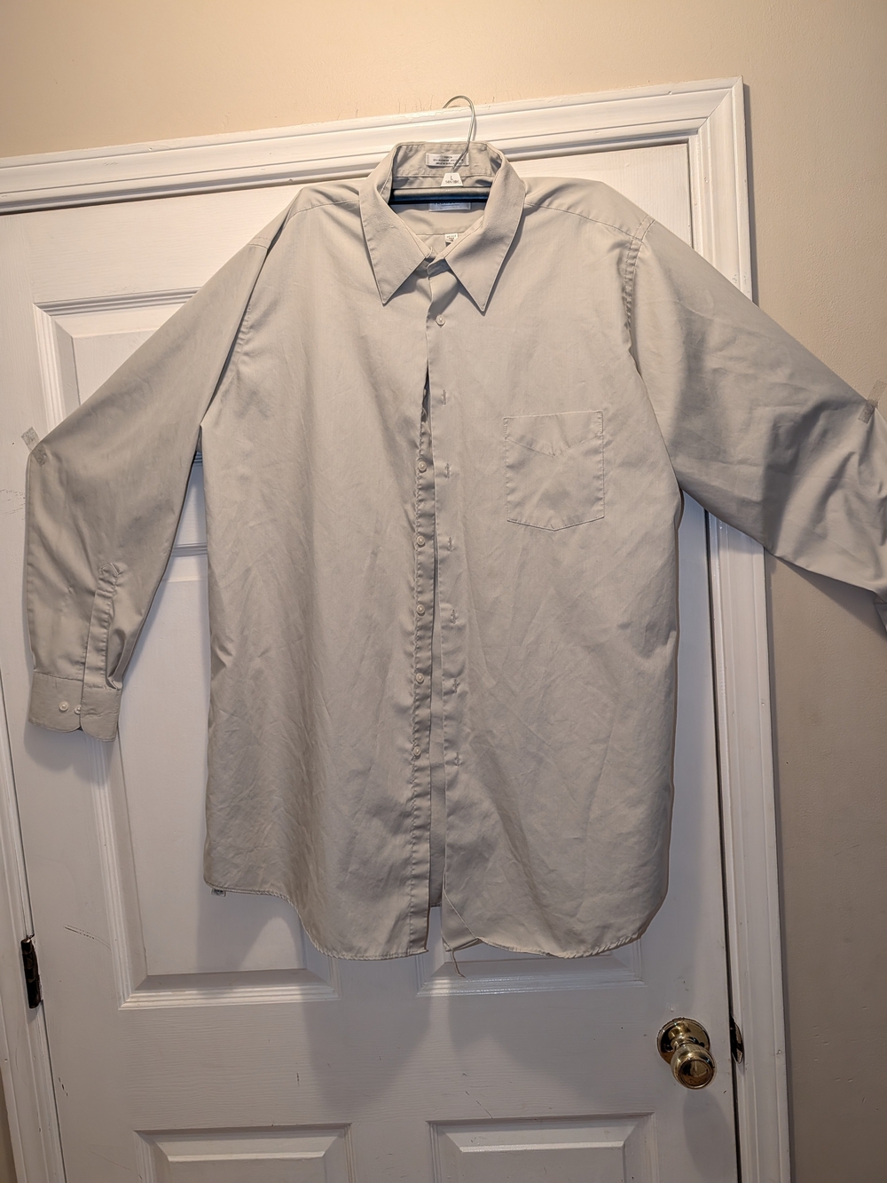 Van Heusen Men's Button-Up Dress Shirt - Light Gray